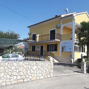 Apartment Ravlic, Malinska