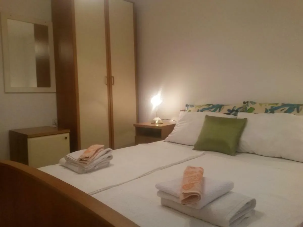 Apartmani Niessner Malinska 0*,